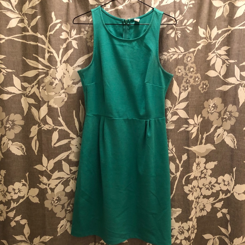 ‼️MUST GO‼️MAKE OFFER‼️Green dress